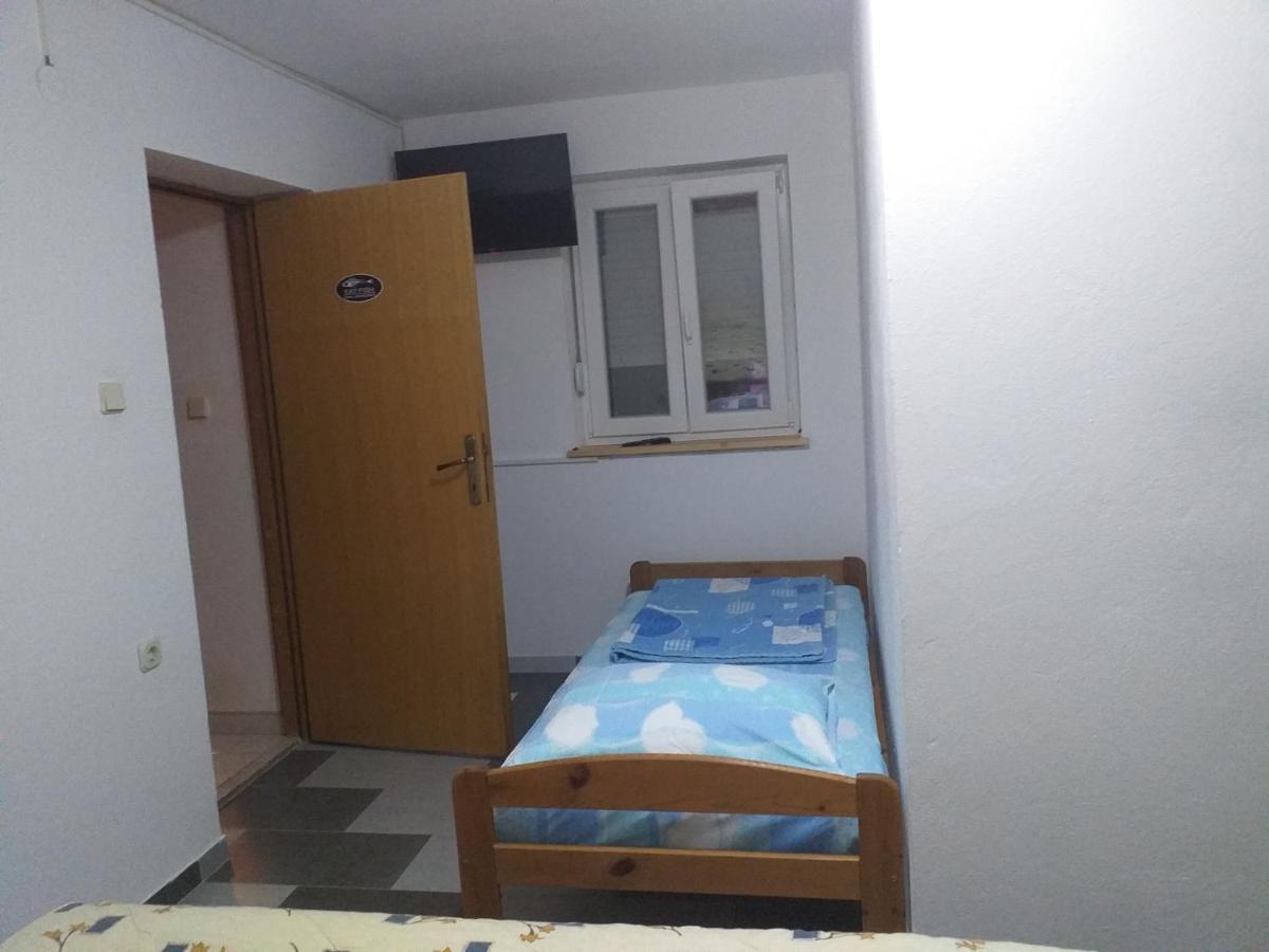 Apartmani Branka Rtina Esterno foto